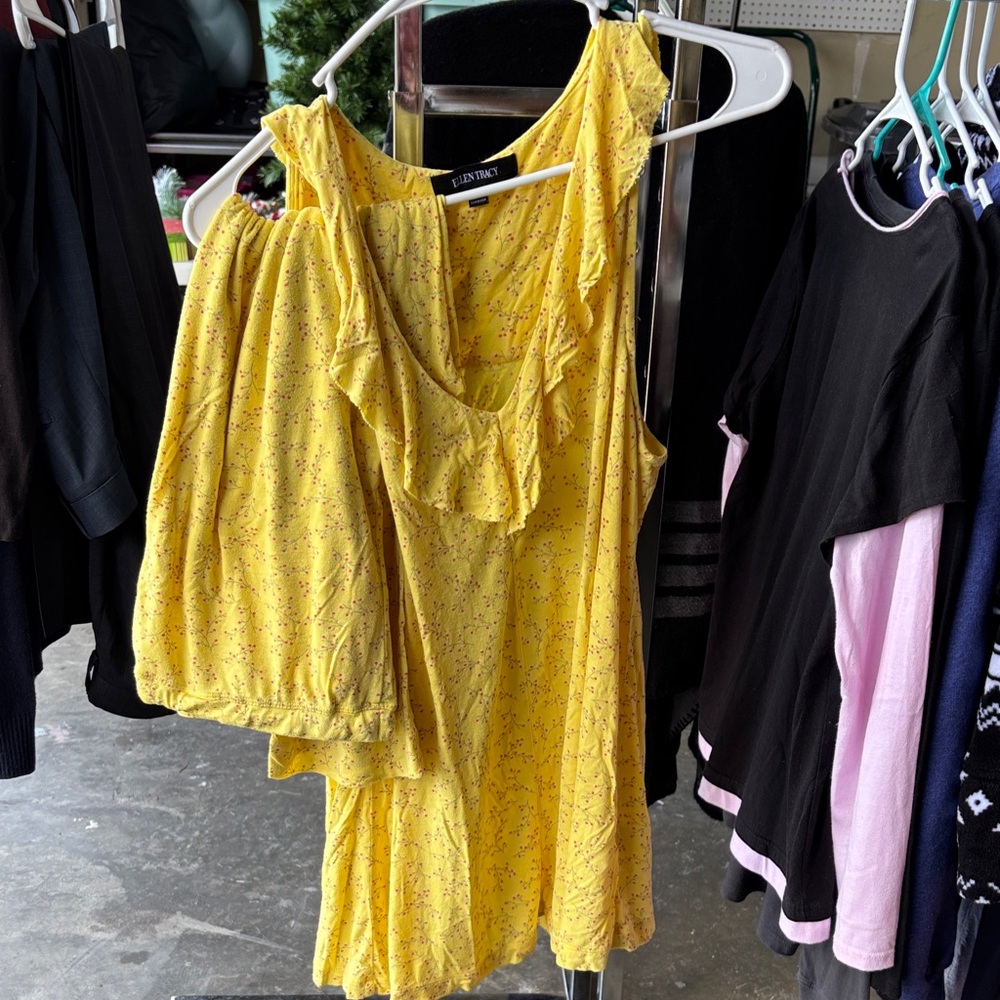 Yellow Floral Ruffle Cold-Shoulder sleepwear